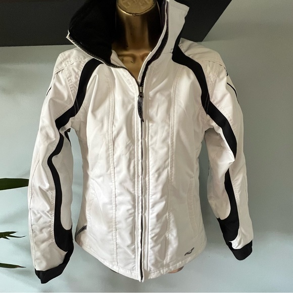 Ladies Nylon Ski or Snowboard Jacket - Spyder XT 5000 size 6 - Picture 10 of 11